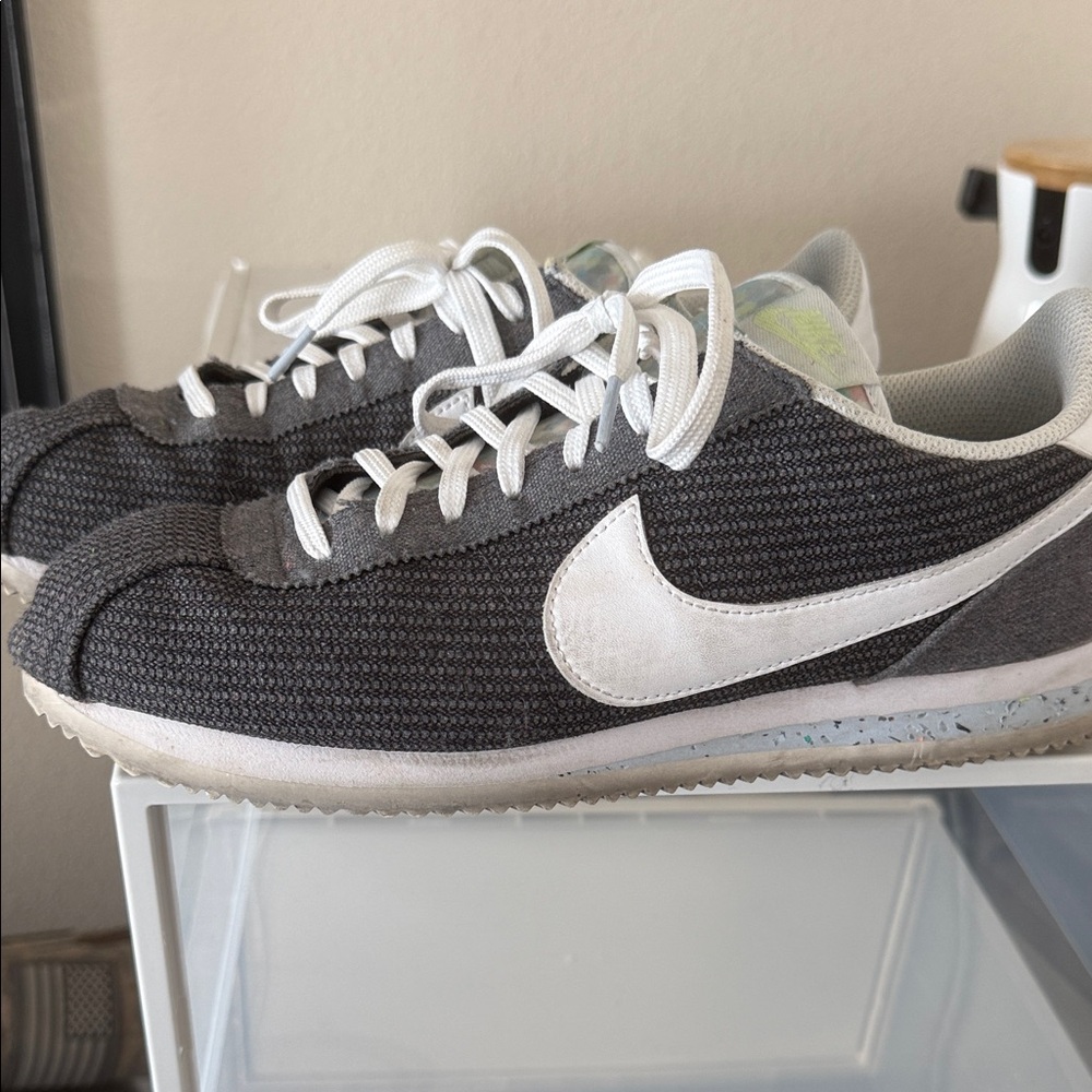 Nike Charcoal and White Casual Shoes